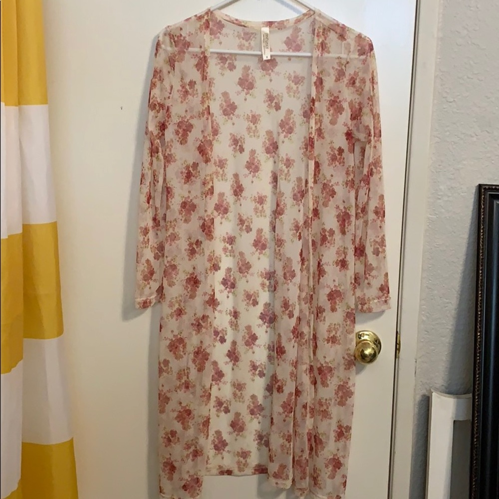 Floral print cardigan.